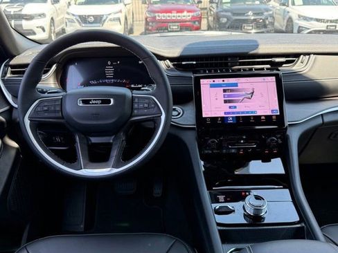 New 2025 Jeep Grand Cherokee L Limited image 29