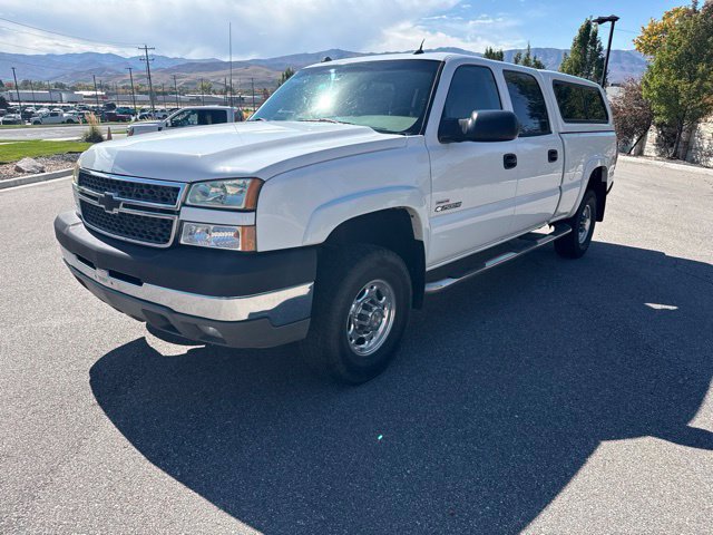 Used 2005 Chevrolet Silverado 2500 LT w/ Heavy-Duty Power Package AWD/4WD image 1