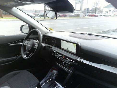 Used 2025 Kia Seltos S AWD/4WD image 22