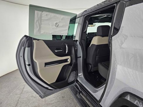 New 2026 GMC Hummer EV SUV AWD/4WD image 16