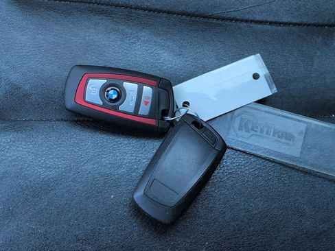 Used 2019 BMW 430i Convertible w/ Convenience Package image 33