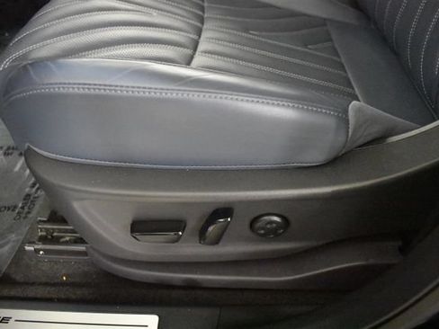 Certified 2023 Nissan Ariya AWD/4WD image 10