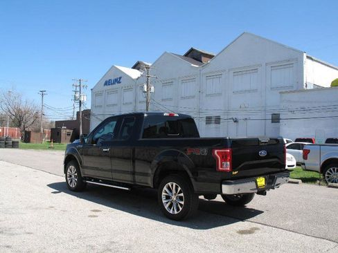 Used 2017 Ford F150 XLT w/ Equipment Group 302A Luxury image 8