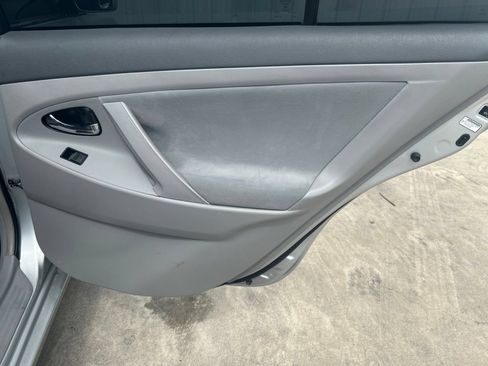 Used 2007 Toyota Camry LE FWD image 15
