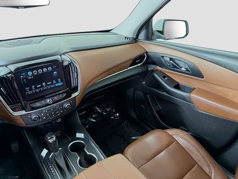 Used 2019 Chevrolet Traverse High Country AWD/4WD image 26
