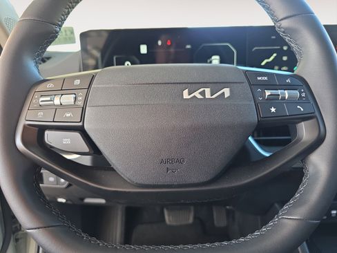 Certified 2025 Kia K4 EX image 11