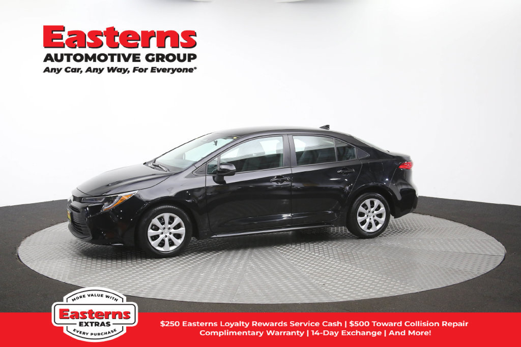 Used 2025 Toyota Corolla LE FWD image 57