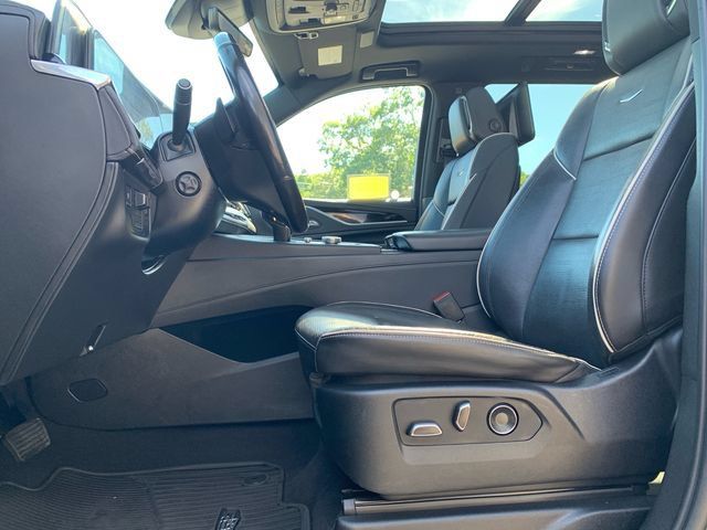 Used 2021 Cadillac Escalade Sport w/ Driver Assist Tech Package AWD/4WD image 36