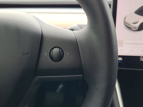 Used 2020 Tesla Model Y Long Range image 11