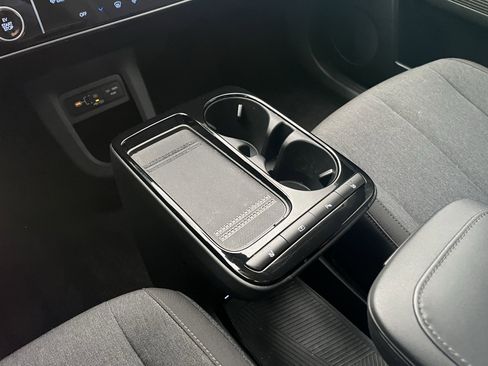 Used 2025 Hyundai Ioniq 5 SE image 26