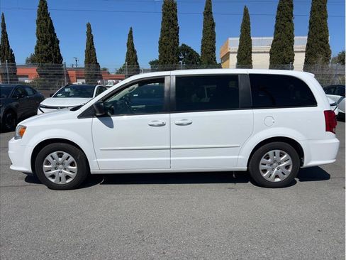 Used 2017 Dodge Grand Caravan SE w/ Power Window Group FWD image 7