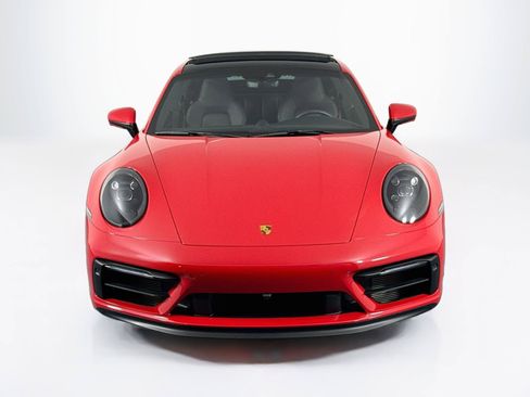 Used 2024 Porsche 911 Carrera GTS RWD image 2