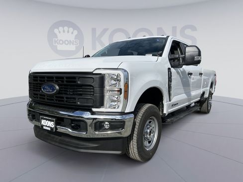 New 2026 Ford F350 XL w/ XL Chrome Package image 1
