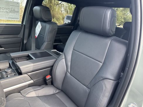 New 2025 Toyota Tundra Platinum image 7