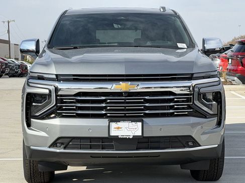 New 2026 Chevrolet Suburban Premier image 7