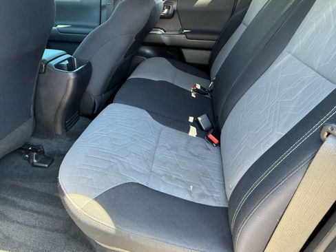 Used 2023 Toyota Tacoma TRD Off-Road w/ Technology Package image 15