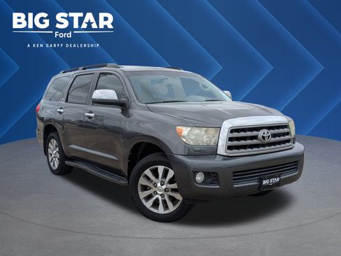 Used 2016 Toyota Sequoia Limited image 1
