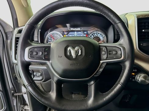 Used 2019 RAM 1500 Laramie AWD/4WD image 14
