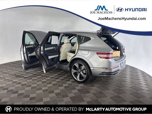 Used 2025 Genesis GV80 3.5T Prestige image 18
