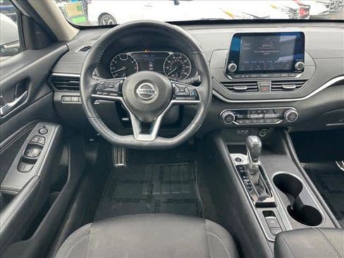 Used 2019 Nissan Altima 2.5 SV FWD image 10