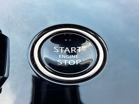 Used 2024 Land Rover Range Rover Sport Dynamic SE image 36