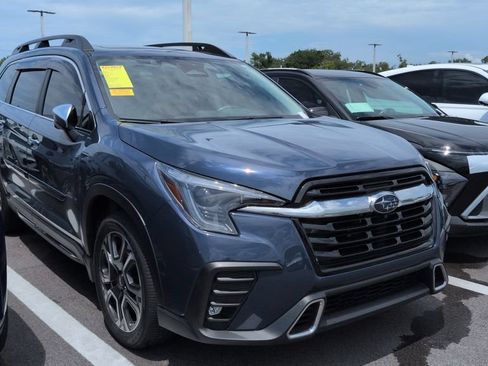 Used 2023 Subaru Ascent Touring AWD/4WD image 2