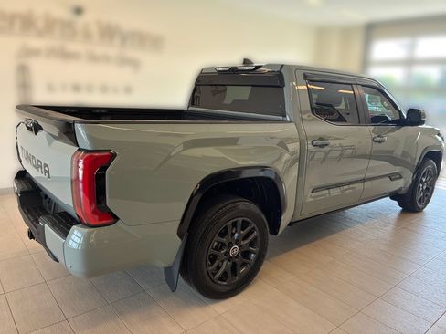 Used 2024 Toyota Tundra Platinum AWD/4WD image 2
