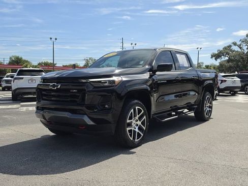 Used 2024 Chevrolet Colorado Z71 w/ Z71 Convenience Package 2 AWD/4WD image 8