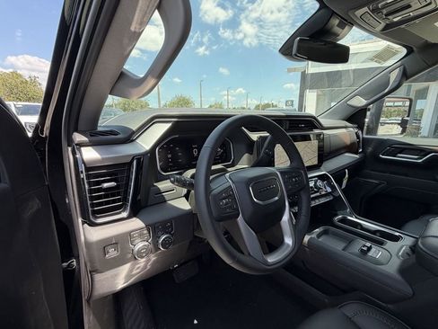 New 2026 GMC Sierra 2500 Denali AWD/4WD image 18