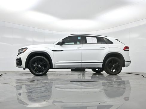 Used 2023 Volkswagen Atlas Cross Sport SEL R-Line AWD/4WD image 6