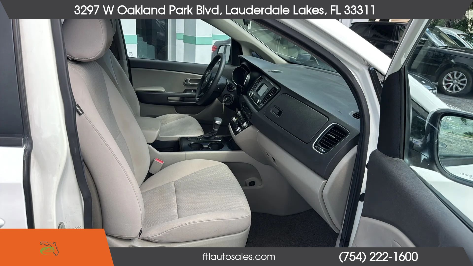 Used 2017 Kia Sedona L FWD image 28