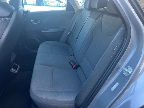 Used 2025 Kia K4 FWD image 25