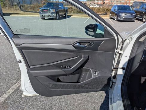 Used 2021 Volkswagen Jetta S image 21