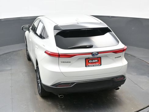 Used 2022 Toyota Venza LE image 39