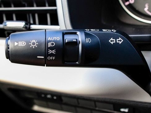 Used 2025 Mitsubishi Outlander SE AWD/4WD image 26
