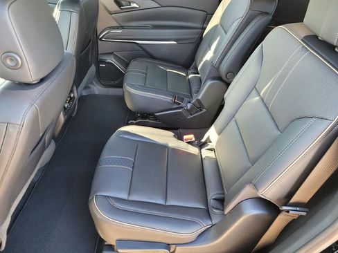New 2026 Chevrolet Traverse High Country image 11