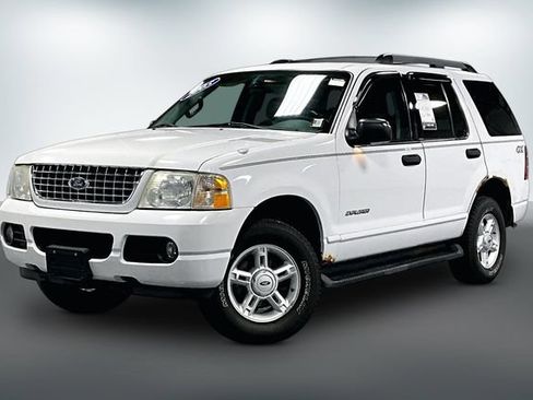 Used 2005 Ford Explorer XLT AWD/4WD image 3
