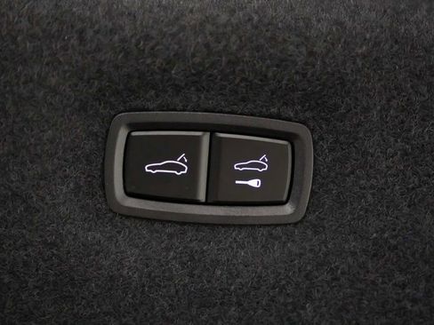 New 2025 Porsche Taycan GTS AWD/4WD image 14