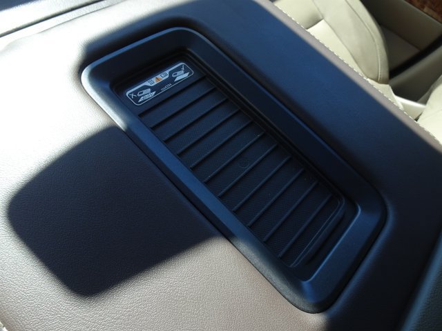 Used 2020 Chevrolet Tahoe Premier AWD/4WD image 31