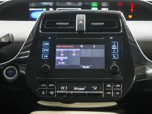 Certified 2017 Toyota Prius Two w/ Carpet Mat Package image 15