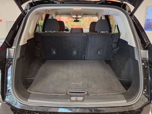 Used 2025 Nissan Rogue SV FWD image 15