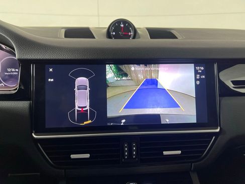 Certified 2023 Porsche Cayenne S AWD/4WD image 34
