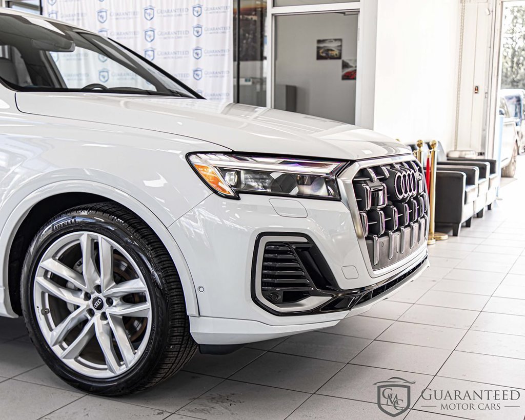 Used 2025 Audi Q7 3.0T Premium Plus w/ Premium Plus Package AWD/4WD image 4