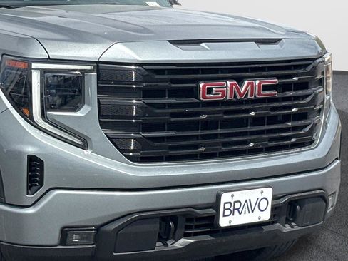 Used 2023 GMC Sierra 1500 Elevation AWD/4WD image 7