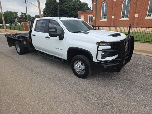 Used 2024 Chevrolet Silverado 3500 W/T w/ WT Convenience Package AWD/4WD image 2