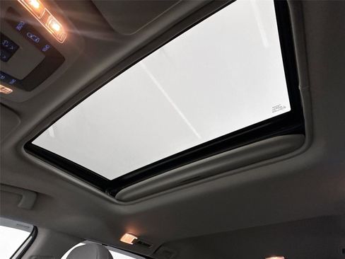 Used 2021 Toyota Sienna LE w/ LE Plus Package image 23