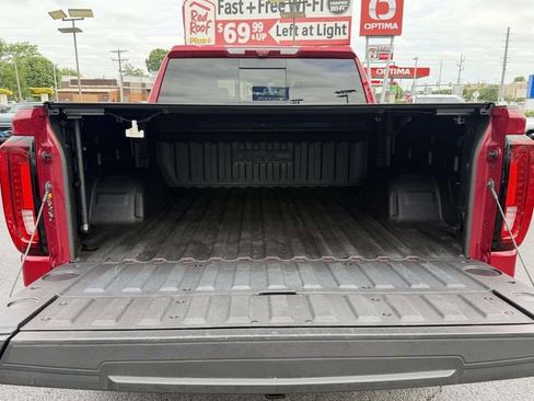 Used 2025 GMC Sierra 1500 AT4 w/ AT4 Premium Package AWD/4WD image 8