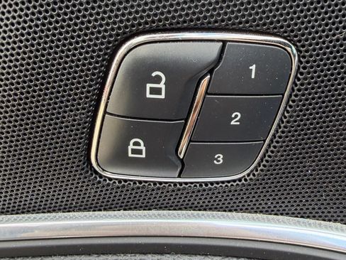 Used 2017 Ford Explorer Limited FWD image 9