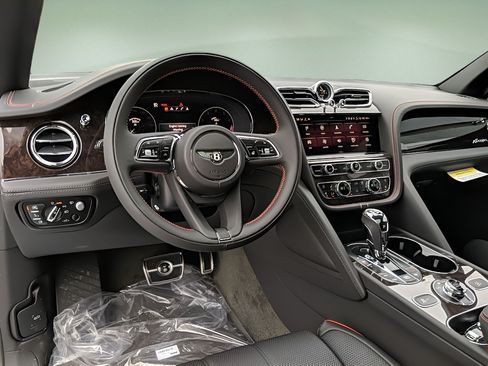 Used 2023 Bentley Bentayga Extended Wheelbase AWD/4WD image 38