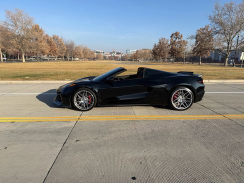 Used 2024 Chevrolet Corvette Z06 w/ Stealth Interior Trim Package image 2